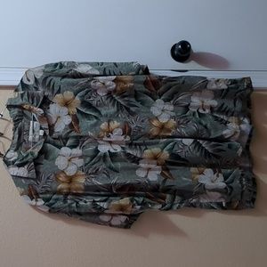 Island Shores Mens Button Up Shirt L Short Sleeve Hawaiian Tropical